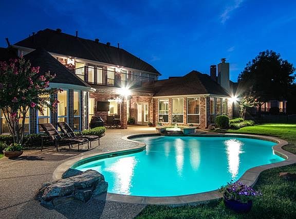 4th image of 5305 Balmoral Ln