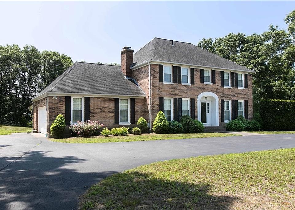 1st image of 7 Rollingwood Dr