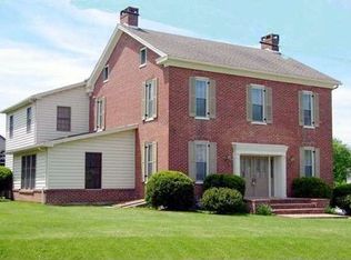 318 Oxford Rd, New Oxford, PA 17350