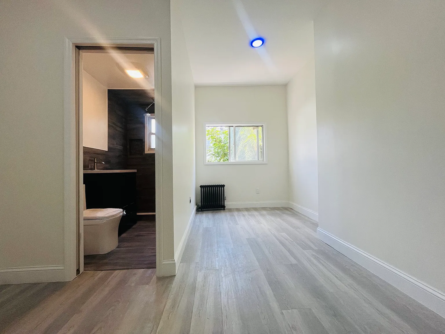 Studio, $1,500 — Photo 1
