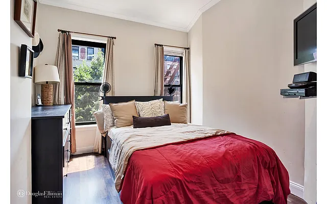 Rented by Douglas Elliman | media 3