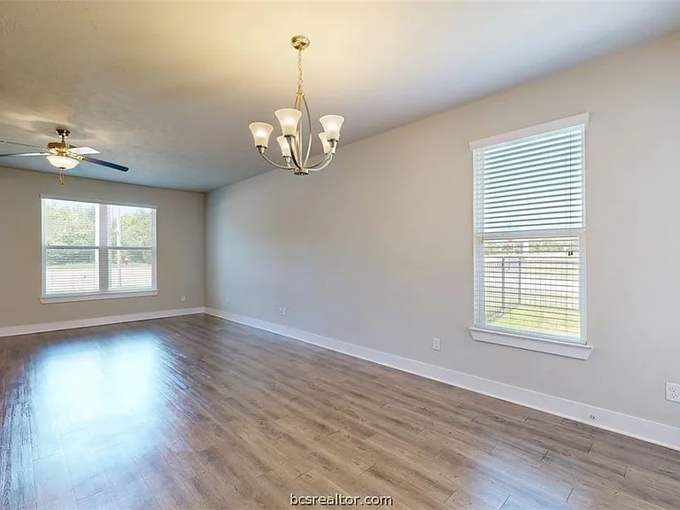 3901 Ws Phillips Pkwy — Photo 6
