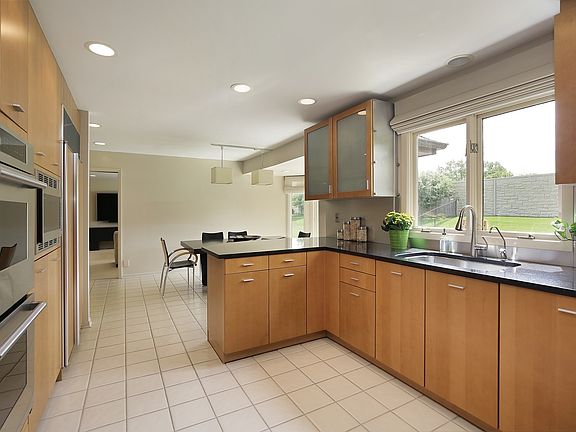 4th image of 4325 Terri Lyn Ln
