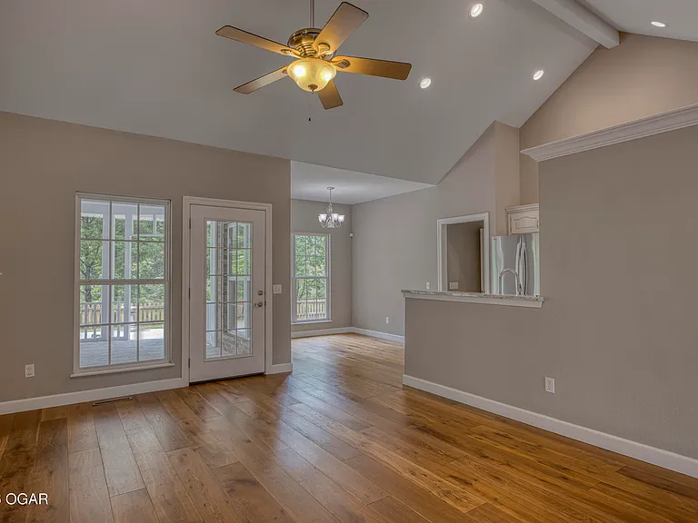 2813 Waters Edge Blvd — Photo 8