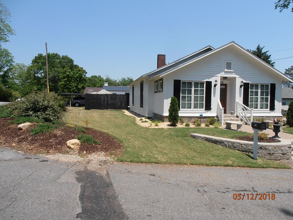 2nd image of 130 E Cooper Ave