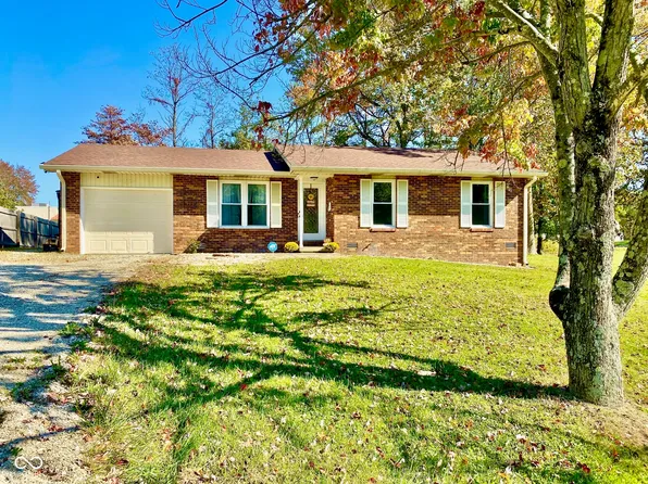 6 Noon Dr, North Vernon, IN 47265