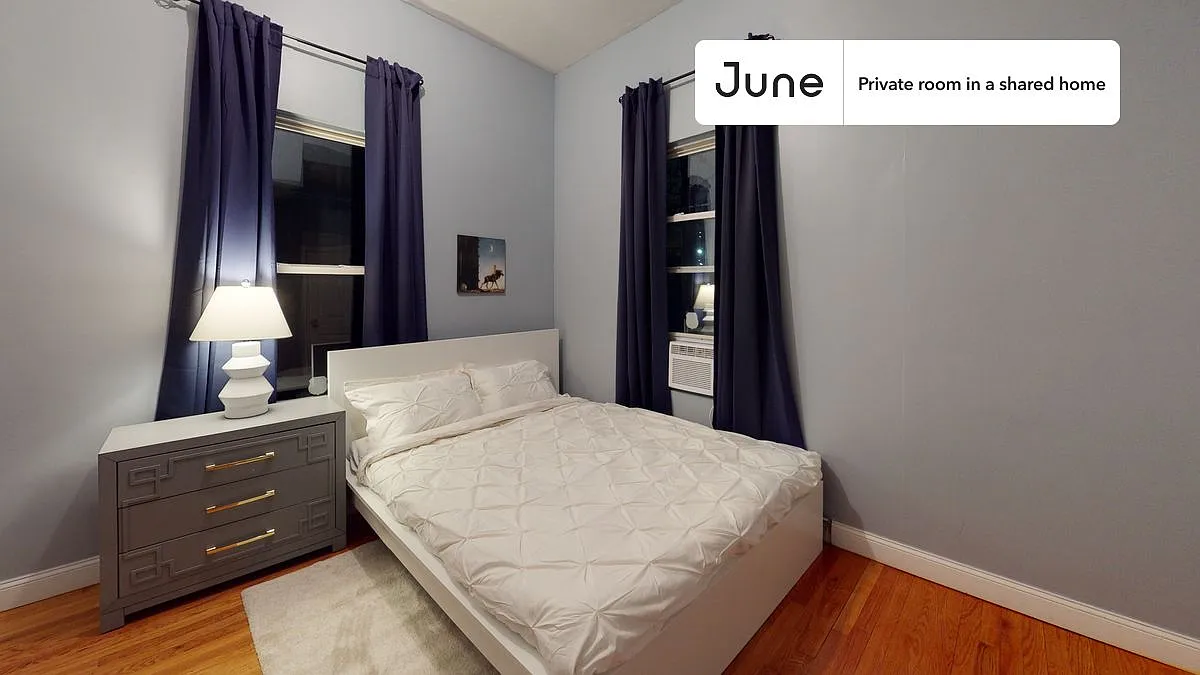 Queen bedroom in 4 bed/2 bath home in Allston #534 B — Photo 1