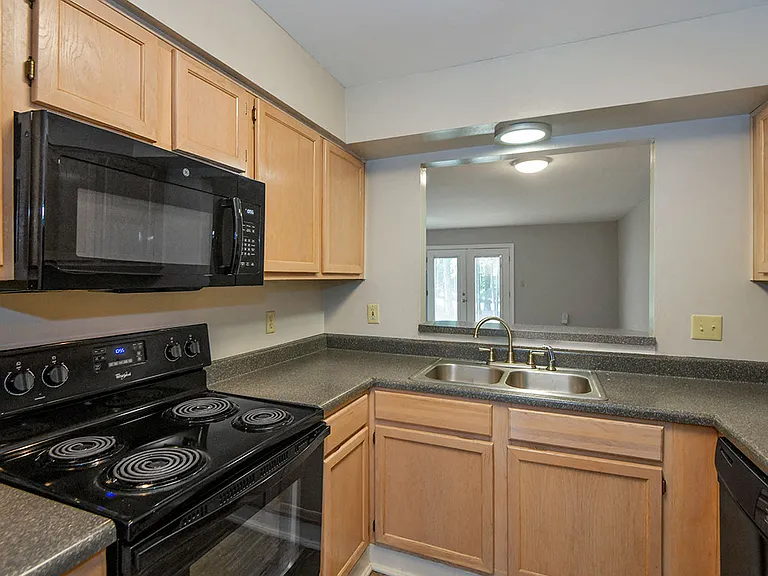 Townhome Classic Kitchen