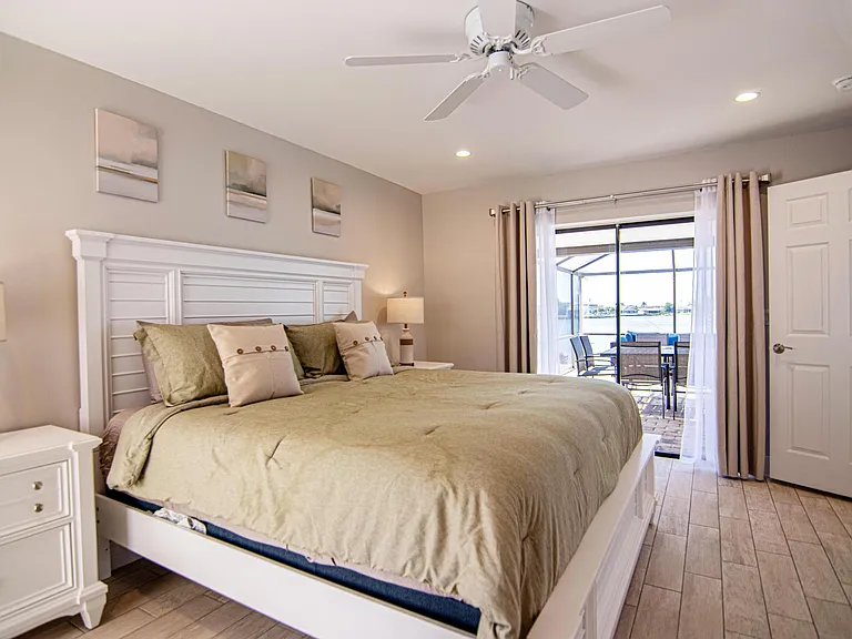 830 SW Santa Barbara Pl — Photo 21