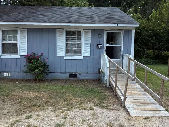 903 Lodge St S #B, Wilson, NC 27893