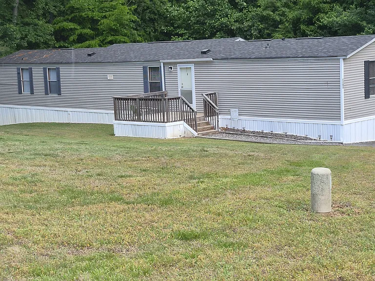 Annas Ln — Photo 6