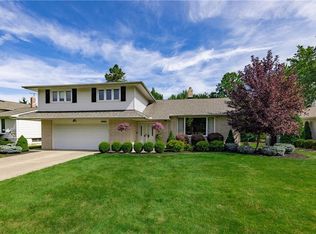 1981 Edenhall Dr, Lyndhurst, OH