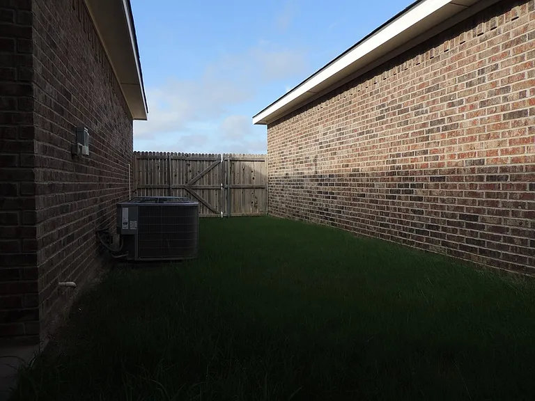 24 Devon Ct — Photo 26