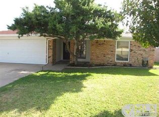 748 NW Douglas St, Burleson, TX 76028