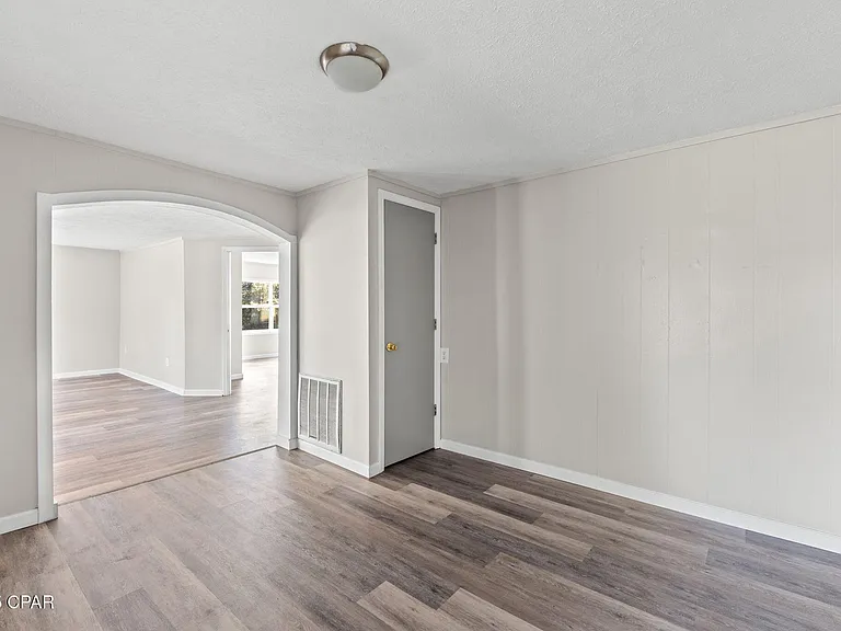 13636 Highway 77 — Photo 12