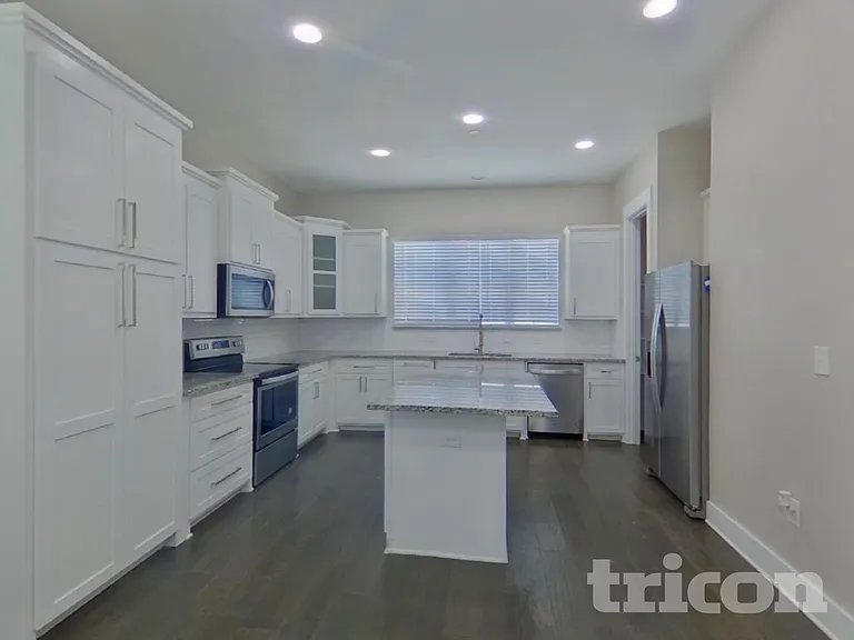 209 South Village Way — Photo 3