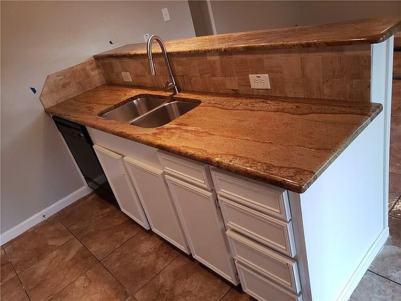 4th image of 6214 Wheaton Dr