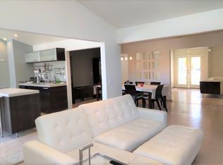 1556 Plumtree Dr, Encinitas, CA 92024