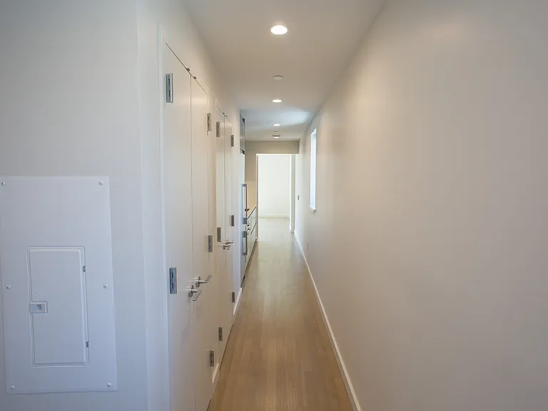 515 E 86th St #501 — Photo 13