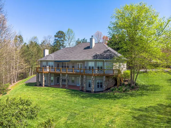 339 Country Walk, Franklin, NC 28734