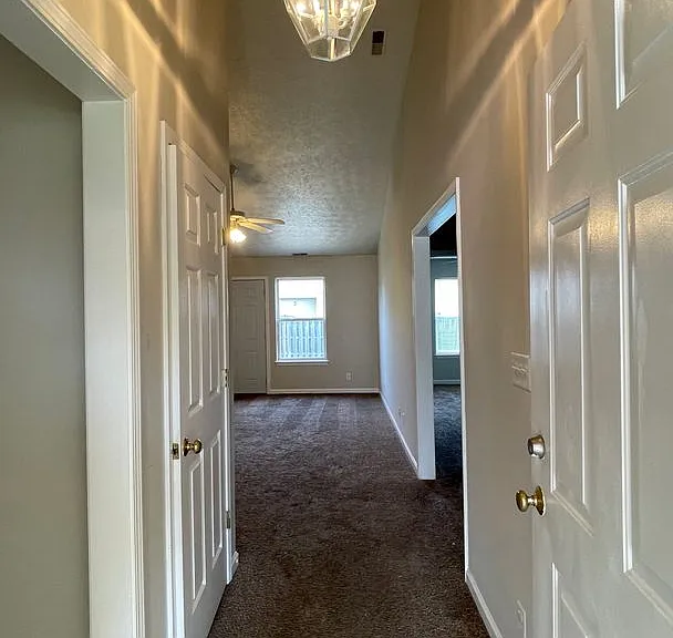3314 Hopkins Dr — Photo 3