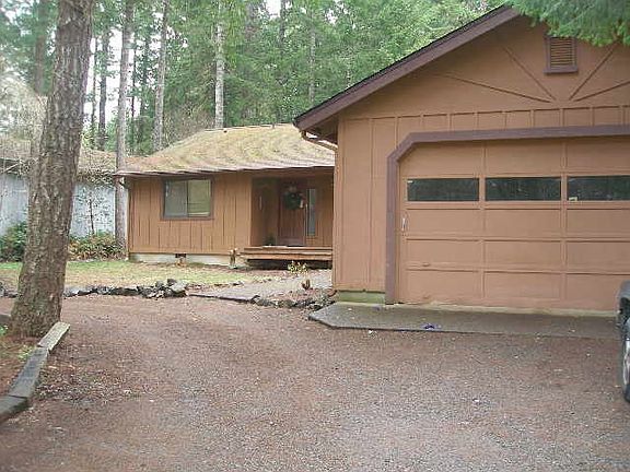 2nd image of 170 E Ballantrae Dr