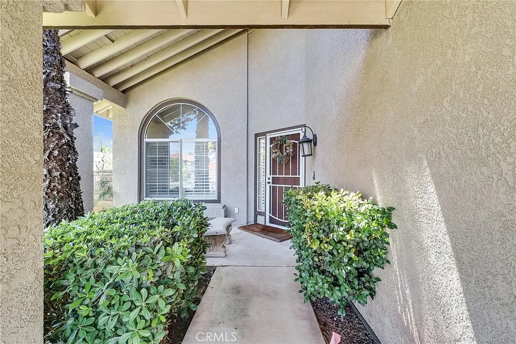 4 bed, 2840 sqft, $5,000 — Photo 3