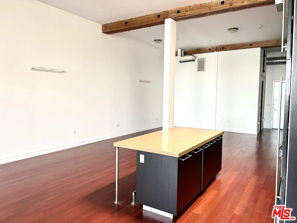 1 bed, 1.0 bath, 1480 sqft, $3,369 — Photo 3