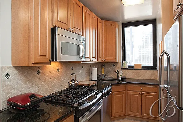 Sold by Bellmarc Realty | media 9