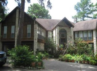 155 Oak Shadows Dr, Bastrop, TX 78602