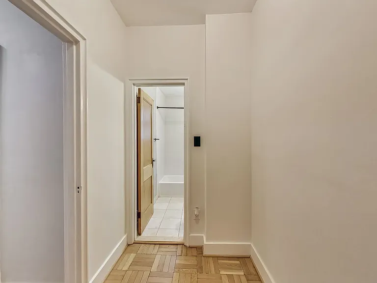1010 25th St NW #101 — Photo 14