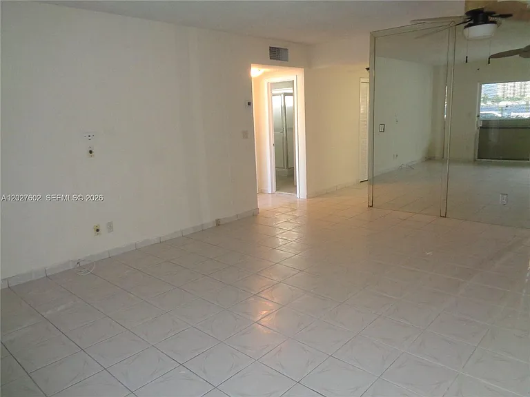 450 Golden Isles Dr #1H — Photo 12