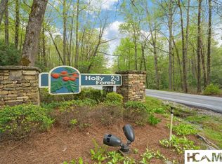 44 Holly Road, Sapphire, NC 28774