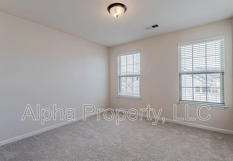 12 Irvington Dr — Photo 22