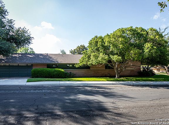 4th image of 2915 Belvoir Dr