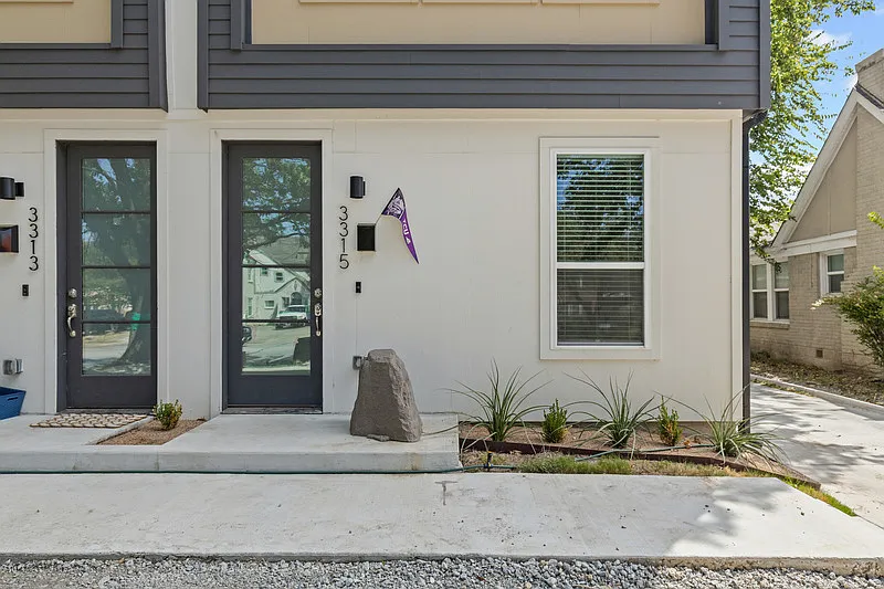 5 bed, 5.0 bath, 2400 sqft, $7,300 — Photo 3