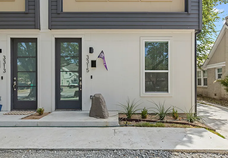 3315 S University Dr — Photo 3