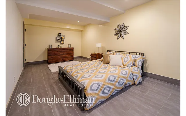 Rented by Douglas Elliman | media 26