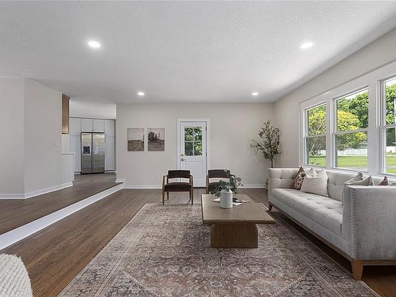 4th image of 10505 W 49th St