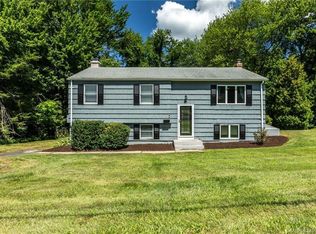 24 Ridgewood Dr, Vernon, CT 06066