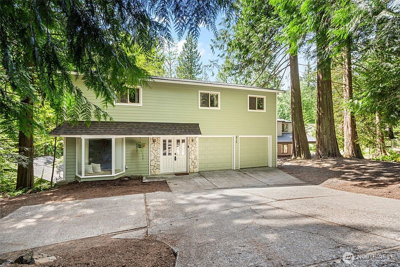 2nd image of 415 Sudden Valley Drive