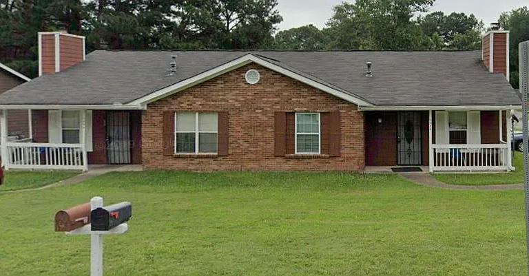 105 Fruitwood Trce #A — Photo 1