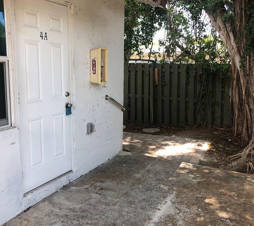 1st image of 1234 NE 5th Ter APT 4A