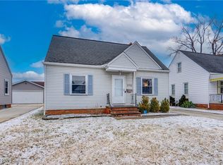372 E 329th St, Willowick, OH 44095