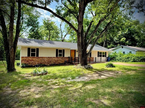 432 Cooper St, Mountain Home, AR 72653