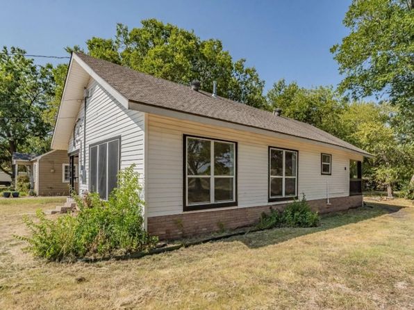 213 Windom St, Farmersville, TX 75442