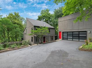 11333 Cragwold Rd, Saint Louis, MO 63122