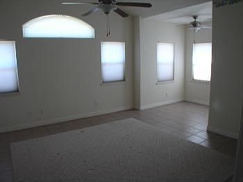 4th image of 5229 N Arkansas St #94