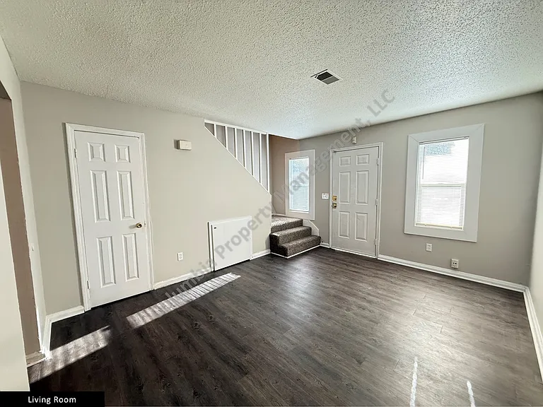 200 Wynn Way #B — Photo 8