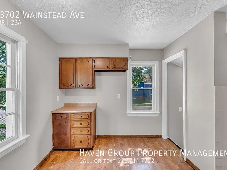 13702 Wainstead Ave — Photo 7